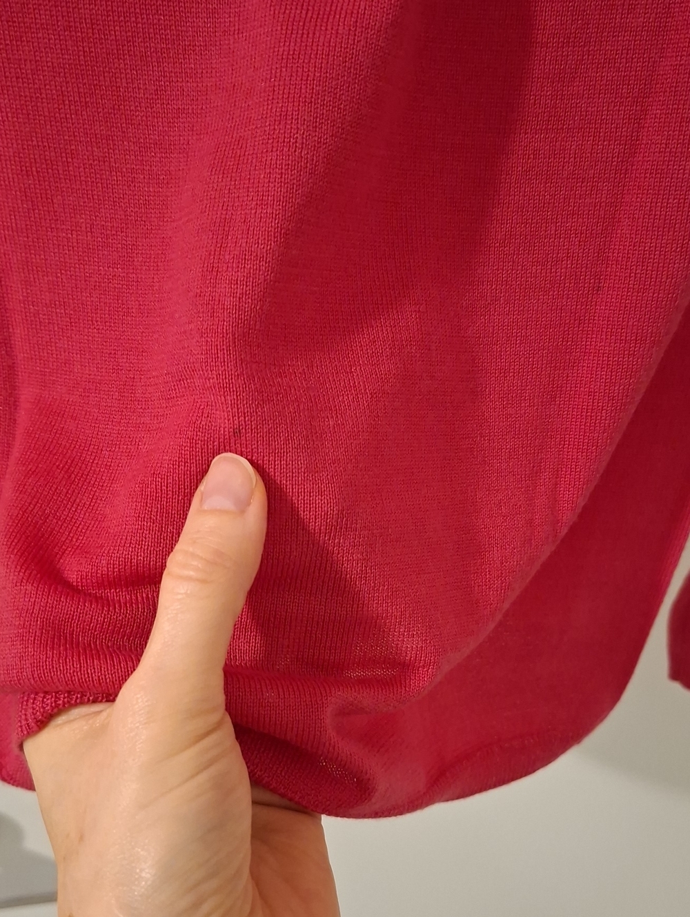 Club Monaco Fuchsia/Hot Pink 100% Merino Wool Classic Feminine Turtleneck (S) - Picture 7 of 7